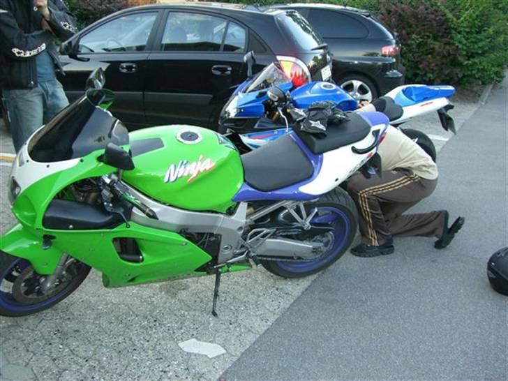 Kawasaki ZX7R ( Solgt ) billede 19