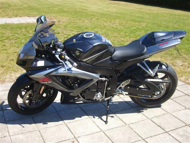 Suzuki GSX-R 750 K7  billede 12