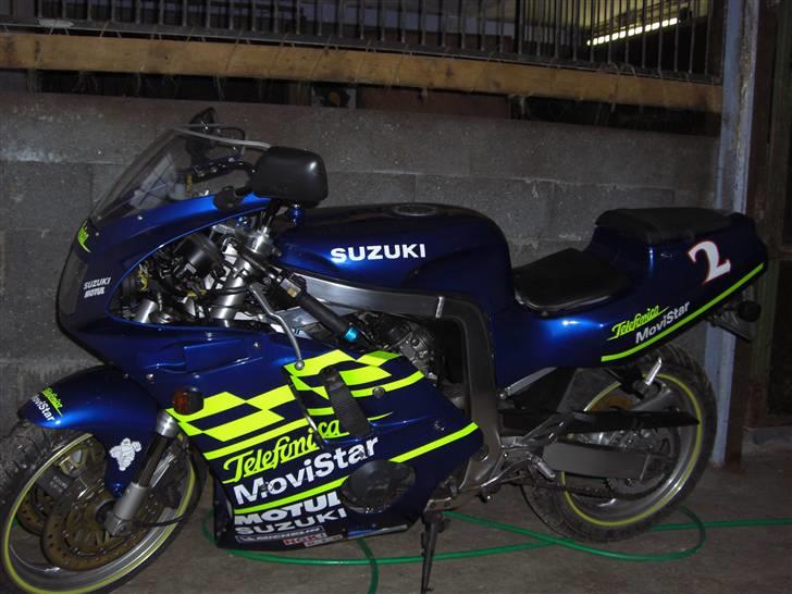 Suzuki GSXR 400R gk76a(SOLGT) billede 3