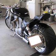 Suzuki Intruder
