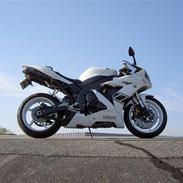 Yamaha R1