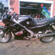 Honda VFR 750 F