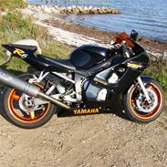 Yamaha YZF R6 solgt