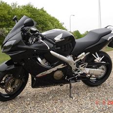 Honda CBR600F4i 