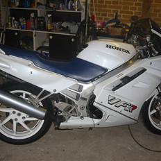 Honda vfr750rc36