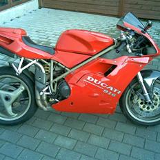 Ducati 916