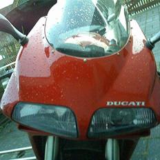 Ducati 916