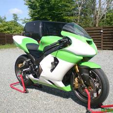 Kawasaki ZX-6RR