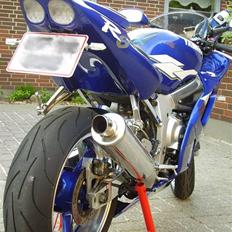 Yamaha R6