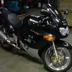 Suzuki gsx 750f  *SOLGT*
