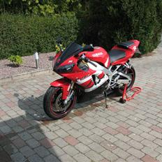 Yamaha R1 solgt