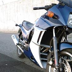 Kawasaki Gpz 900 R