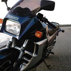 Kawasaki Gpz 900 R
