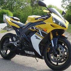 Yamaha R1 SE