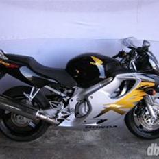 Honda CBR 600 F4