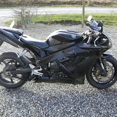Yamaha R1 RN12