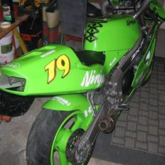 Kawasaki zxr 750++solgt++