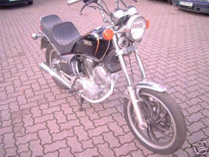 Yamaha VIRAGO XV500 ( Solgt ) - Desværre et dårligt billede billede 1