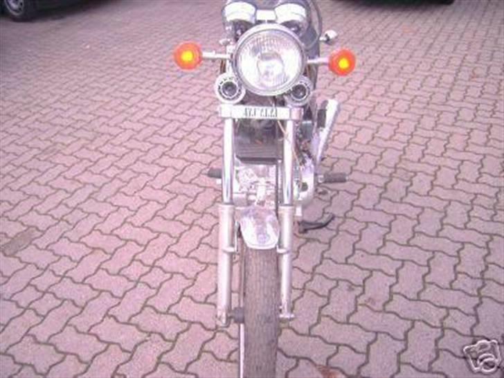 Yamaha VIRAGO XV500 ( Solgt ) - Desværre også  et dårligt billede billede 2