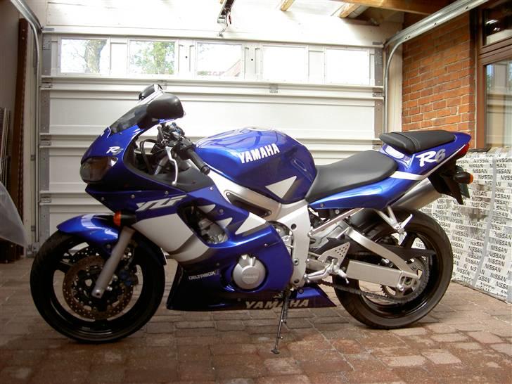 Yamaha YZF-R6 - De første billeder, da jeg havde fået den hjem.  billede 2