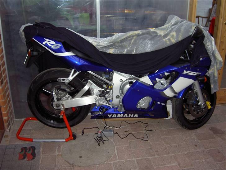 Yamaha YZF-R6 - Med afmont udst. billede 5