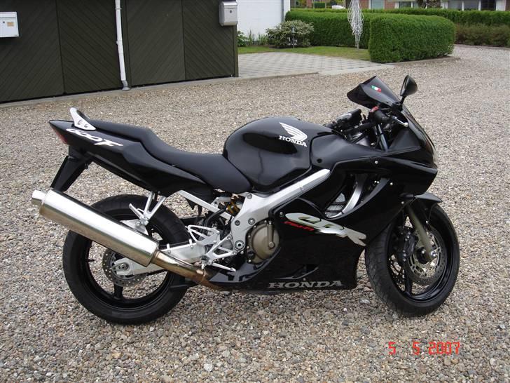 Honda CBR600F4i  billede 4