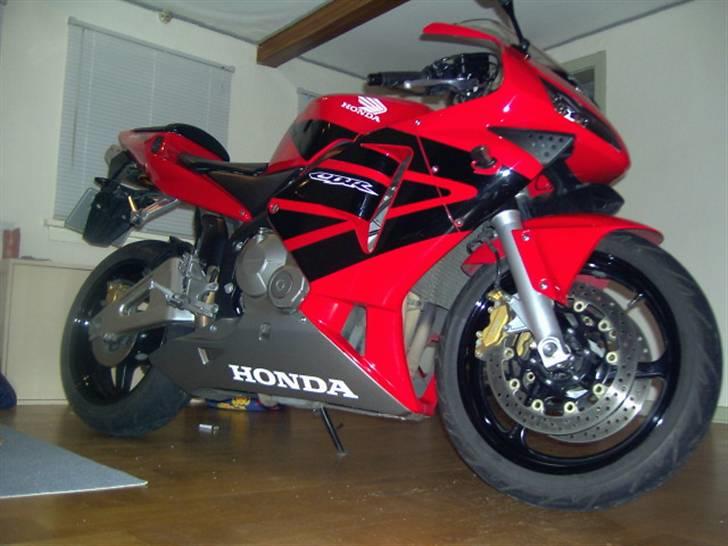 Honda CBR 600 RR ***SOLGT*** billede 15