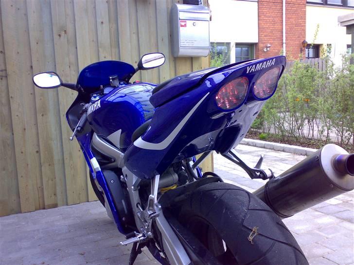 Yamaha yzf r6 billede 4