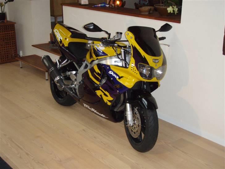 Honda CBR 900,  **SOLGT** billede 15