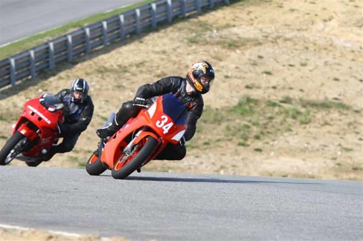 Suzuki rgv 250 vj22m - ring djursland billede 1