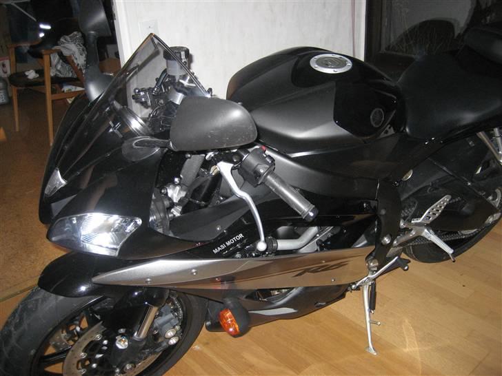 Yamaha yzf r6 billede 2