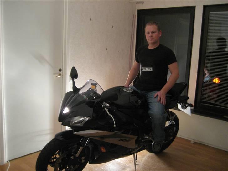 Yamaha yzf r6 billede 3