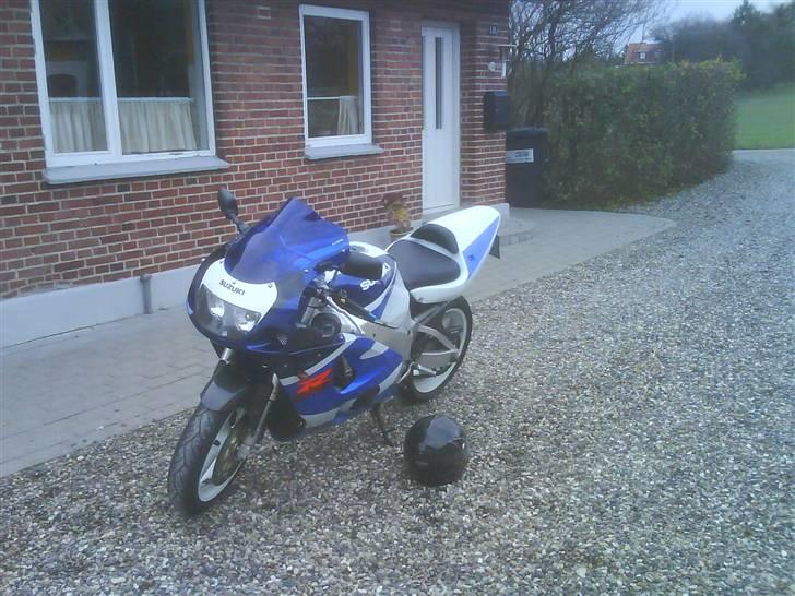 Suzuki Gsxr 750 (SOLGT) billede 9