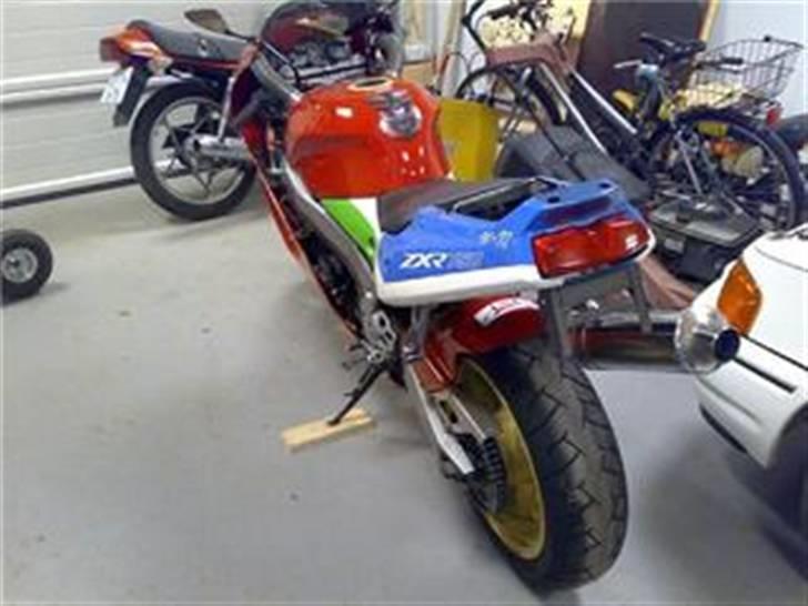 Kawasaki ZXR 750 Solgt - håber på "under middel" billede 16