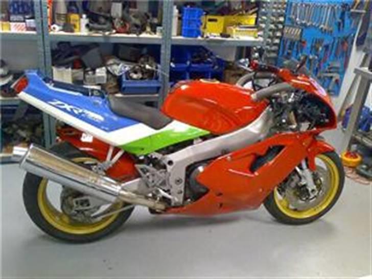 Kawasaki ZXR 750 Solgt billede 17