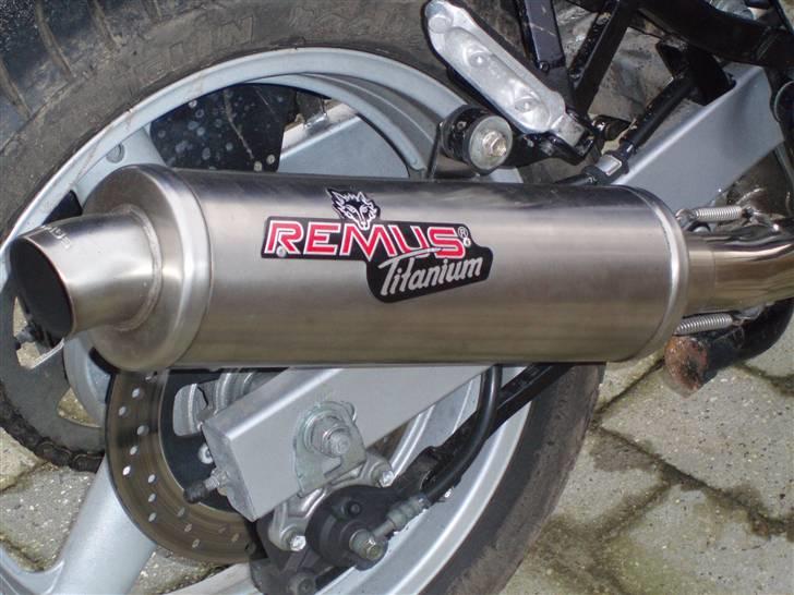 Suzuki gsx 600 f (SOLGT) billede 2