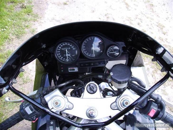 Yamaha FZR 600R [SOLGT] billede 5