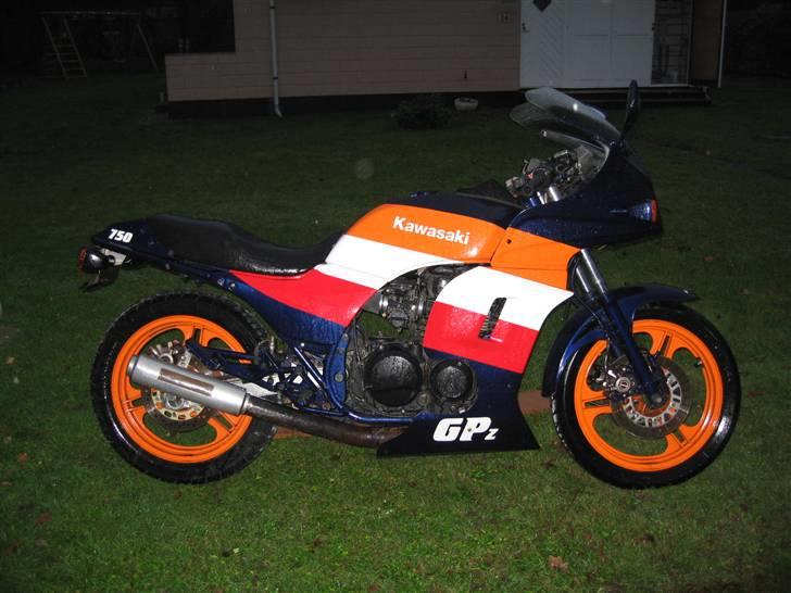 Kawasaki 750 GPz Unitrack billede 5