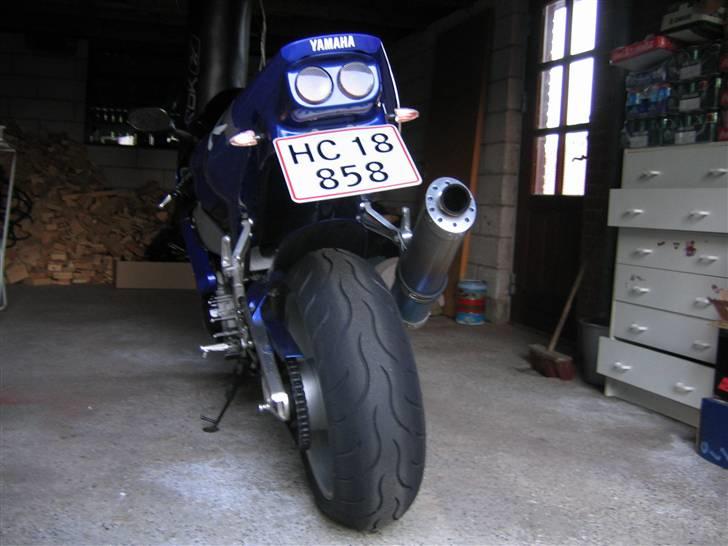 Yamaha YZF R1 billede 3