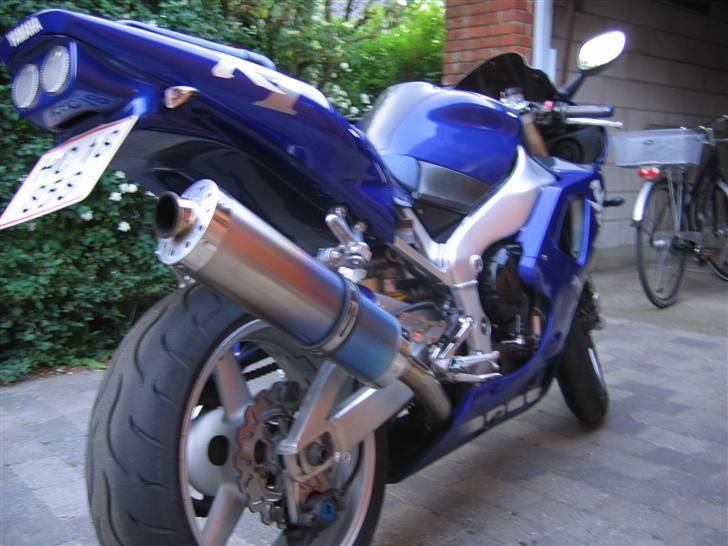 Yamaha YZF R1 billede 5