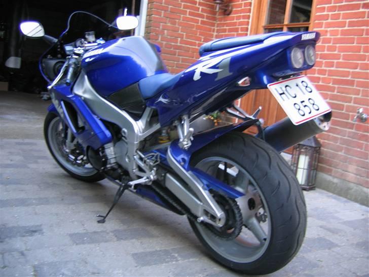 Yamaha YZF R1 billede 6