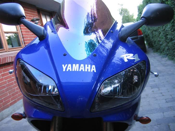 Yamaha YZF R1 billede 8