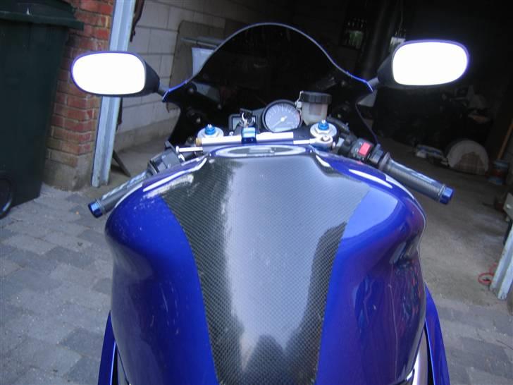 Yamaha YZF R1 billede 12