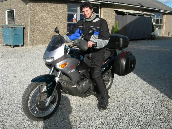 Aprilia Pegaso 650 ie - Så er den købt ny bike :D billede 2