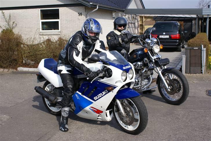 Suzuki Gsx-r 750 *SOLGT* - mig og "gammelnok" (farmand) i starten af ´07 sæson billede 3