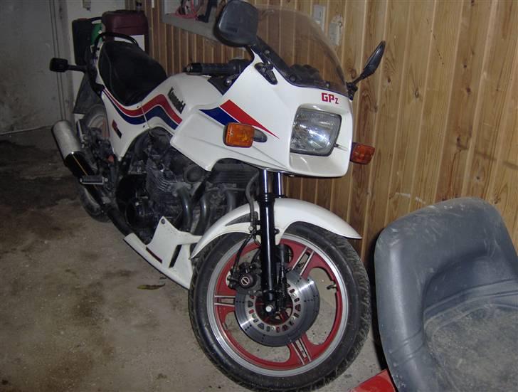 Kawasaki GPz 750 solgt billede 1