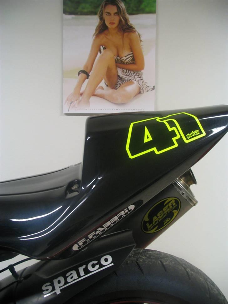 Yamaha YZF R6 Baneracer (solgt)  billede 7