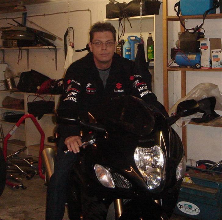 Suzuki GSX1300 R Hayabusa SOLGT - Ham selv - drømmer om saltfri veje billede 7