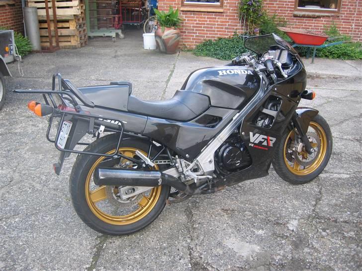 Honda VFR 750 F billede 7