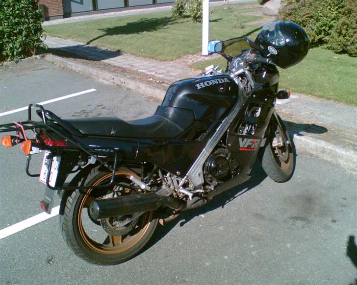 Honda VFR 750 F billede 9